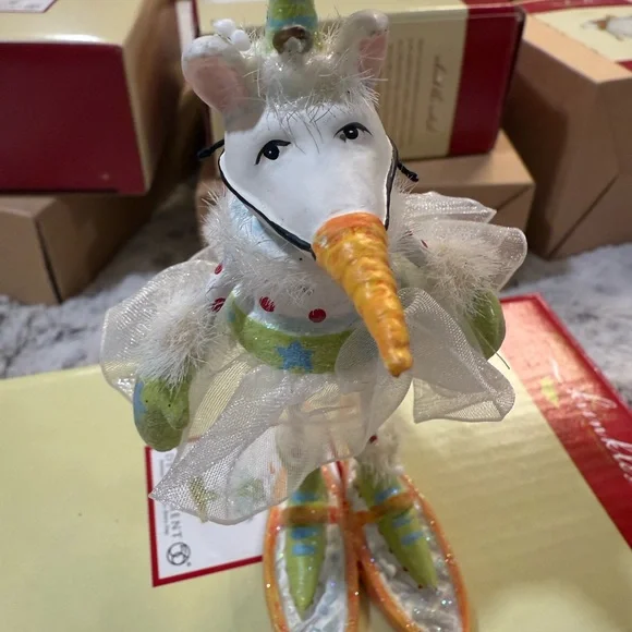 Krinkles Department 56 Festive Snowdog girl Ornament in Green and Blue - Picture 4 of 4